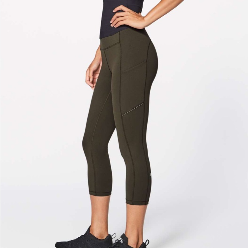 NWOT Lululemon Speed Up Crop 21” Dark Olive Green (First Release) Leggings